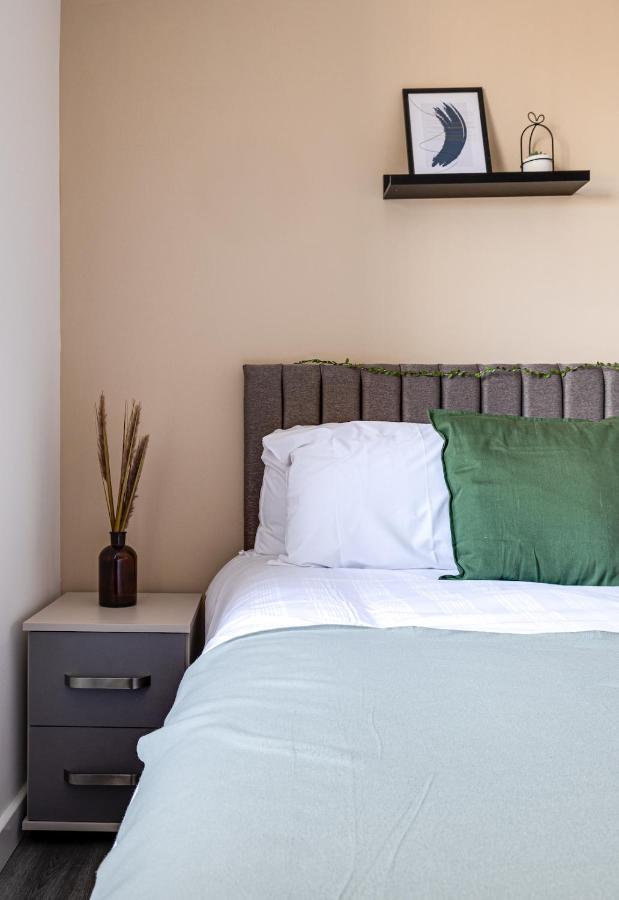 Top Floor Apartment With Private Balcony In Stockport Centre By Hass Haus Esterno foto