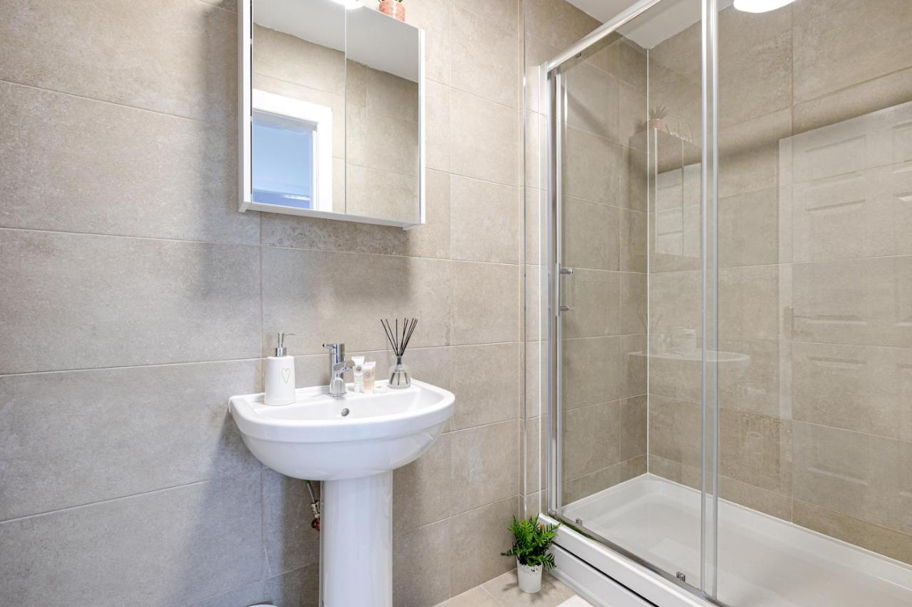 Top Floor Apartment With Private Balcony In Stockport Centre By Hass Haus Esterno foto