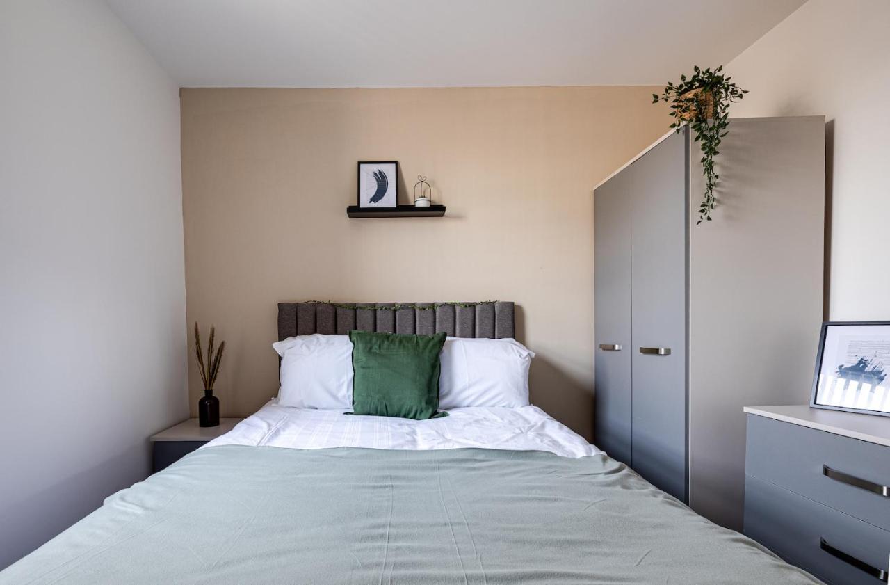 Top Floor Apartment With Private Balcony In Stockport Centre By Hass Haus Esterno foto