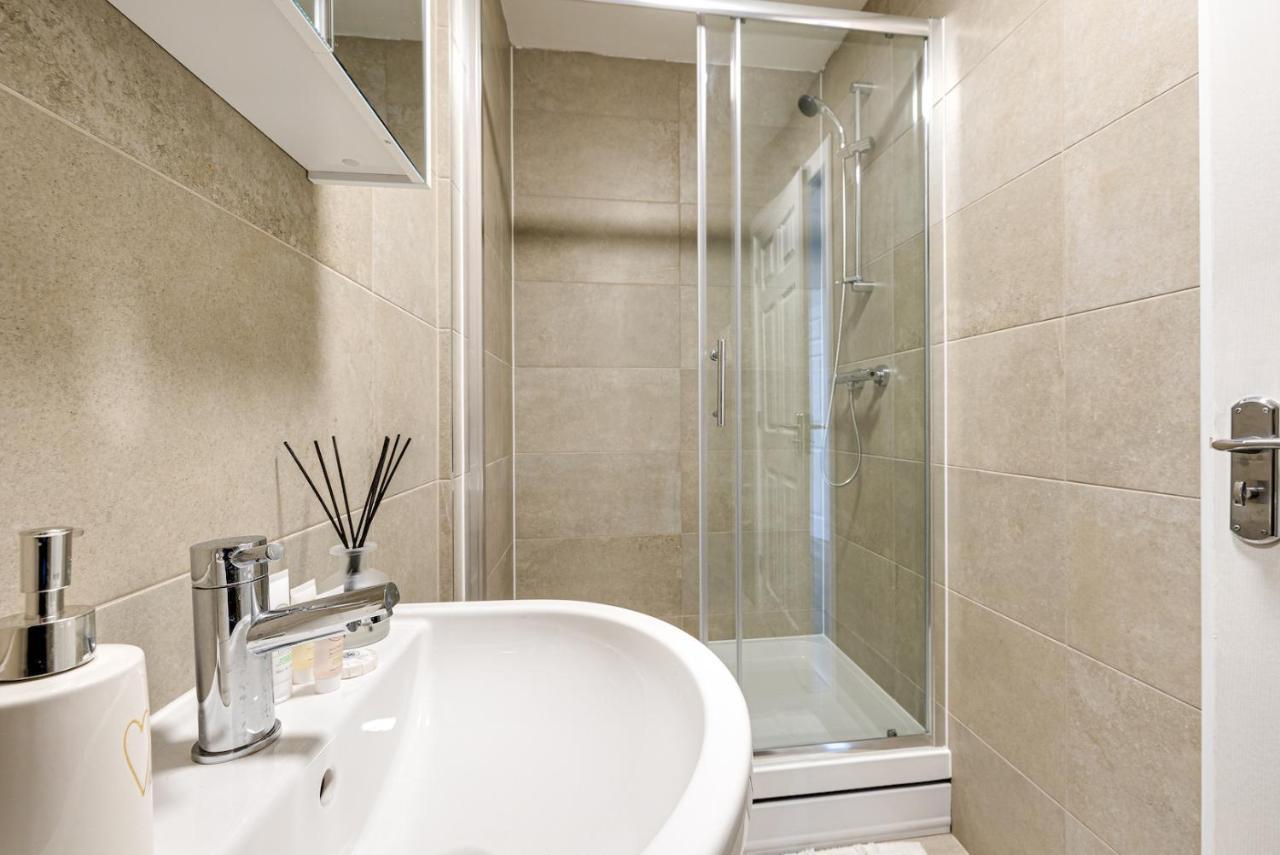 Top Floor Apartment With Private Balcony In Stockport Centre By Hass Haus Esterno foto