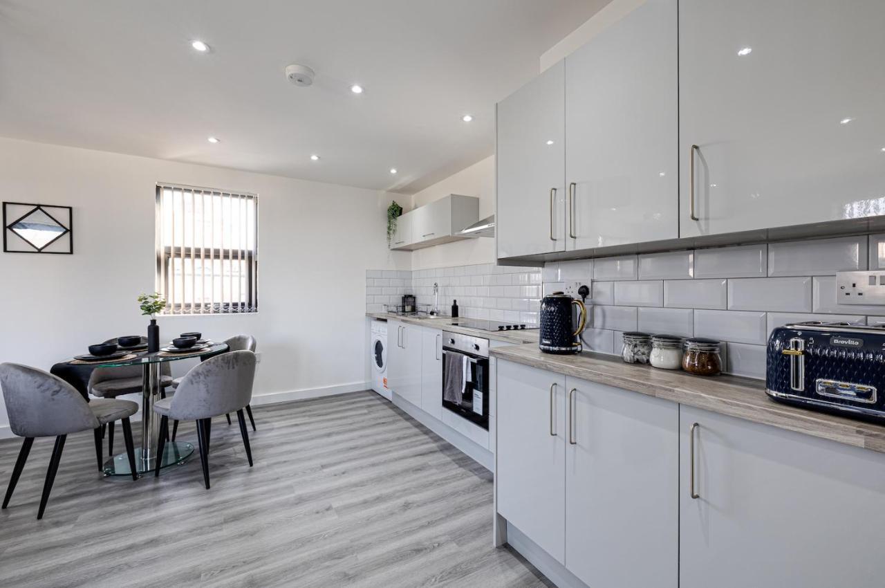 Top Floor Apartment With Private Balcony In Stockport Centre By Hass Haus Esterno foto