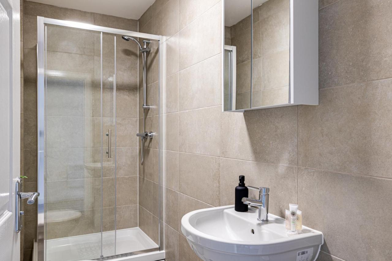 Top Floor Apartment With Private Balcony In Stockport Centre By Hass Haus Esterno foto