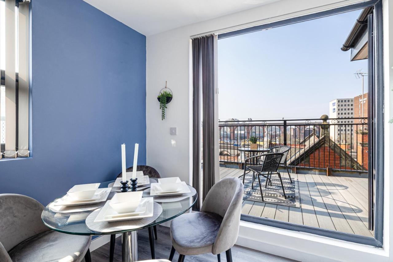 Top Floor Apartment With Private Balcony In Stockport Centre By Hass Haus Esterno foto